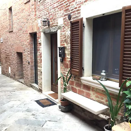 R Montepulciano Lägenhet *